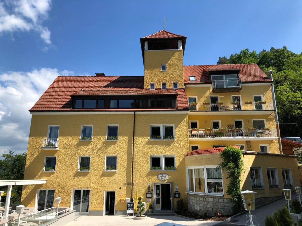 Hotel-Restaurant Faustschlossl Feldkirchen an der Donau Exterior photo